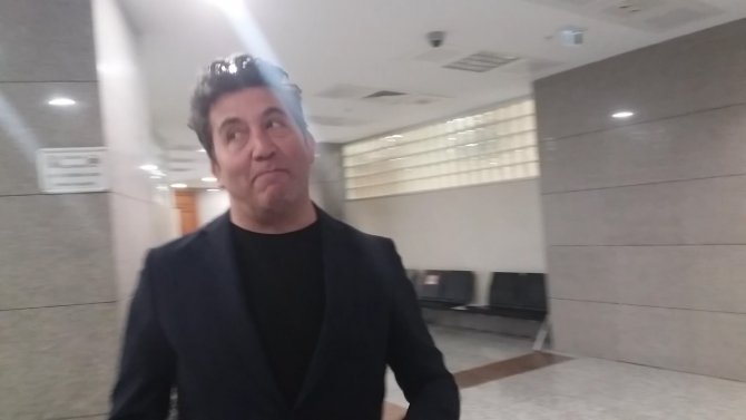 Muhabire Hakaret Ettiği İddia Edilen Emre Kınay’a 2 Yıla Kadar Hapis Talebi