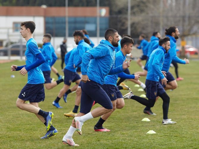 Bucaspor 1928’de 5 Futbolcu Kadro Dışı