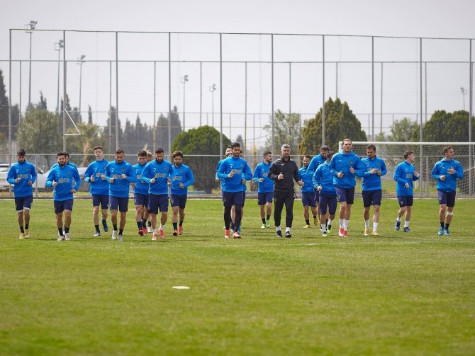 Bucaspor 1928’de 5 Futbolcu Kadro Dışı