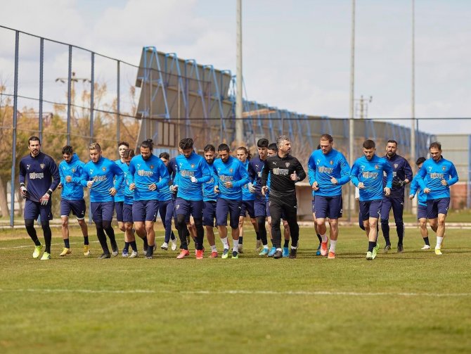 Bucaspor 1928’de 5 Futbolcu Kadro Dışı