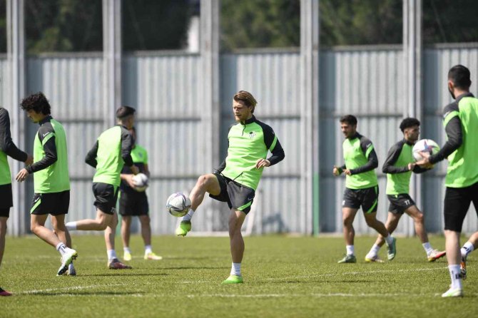 Bursaspor’da İ̇stanbulspor Maçı Hazırlıkları Tamamlandı