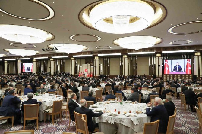 Cumhurbaşkanı Erdoğan: "İ̇hracata Ve Turizme Finansman Desteği Getiriyoruz"