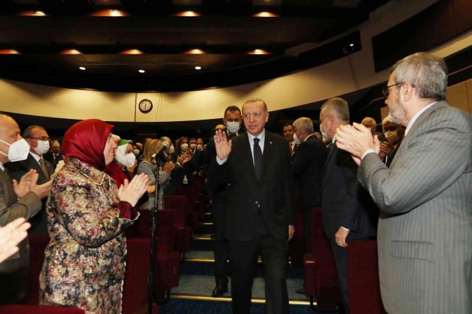 Cumhurbaşkanı Erdoğan, Tayland Büyükelçisi Sugondhabhirom’u Kabul Etti