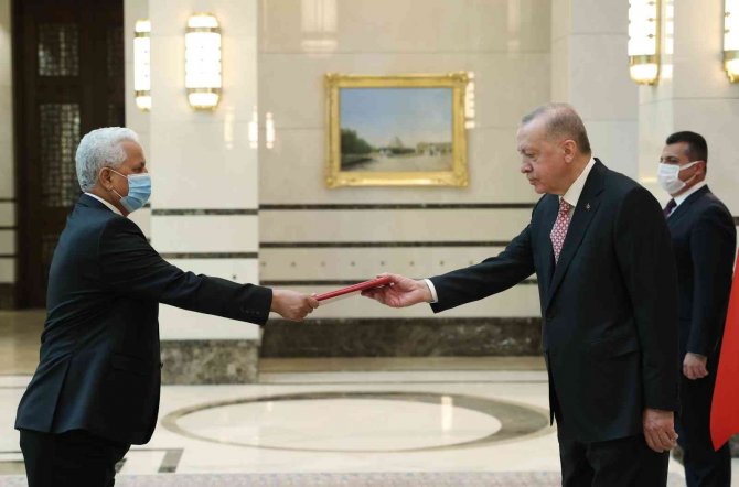 Yemen Büyükelçisi Turiq, Cumhurbaşkanı Erdoğan’a Güven Mektubu Sundu