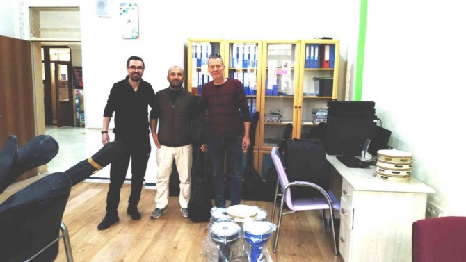 Dereköy Şehit Fatih Seven İ̇lk Ve Ortaokuluna Müzik Aletleri Ve Bilgisayar