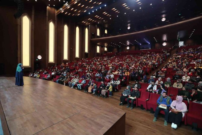 Evlilik Okulunda Evliliğin Önemi Anlatıldı