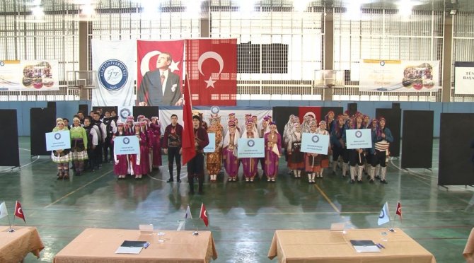Gazi Üniversitesi’nde Halk Oyunları Yarışması Düzenlendi