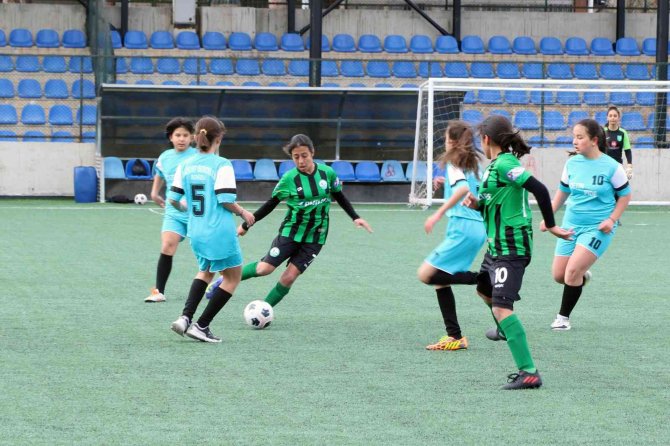 188 Kız Takımı Arasından İlk 8’e Kaldılar