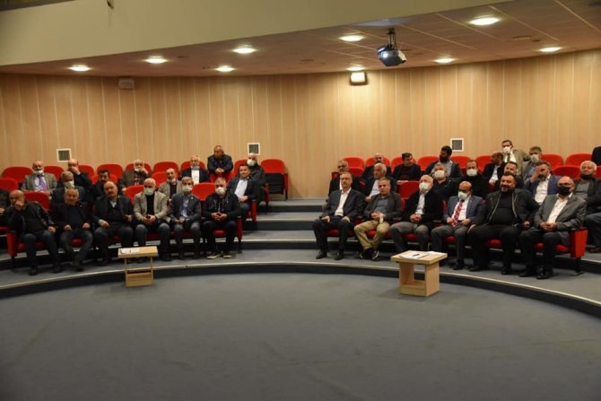 Vali Gürel Muhtarlara Yönelik Verilen Eğitim Toplantısına Katıldı