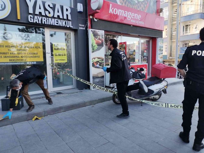 Kayseri’de Bıçaklı Kavga: 3 Yaralı