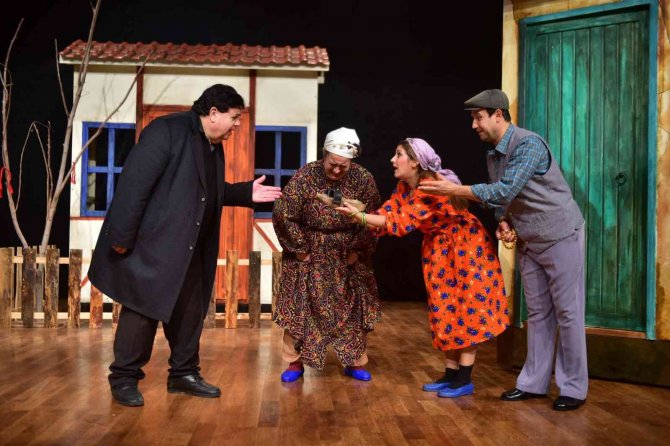 Kepez Tiyatrosundan Nalınlar Oyunu