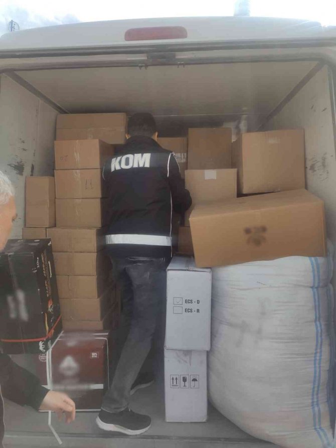 Konya’da Kaçak Sigara Operasyonu: 4 Gözaltı
