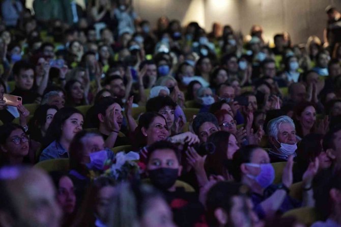 Konyaaltı’nda Senfonik Rock Konseri
