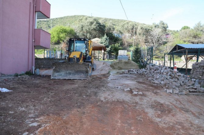 Şirinyalı’da Parke Çalışmaları Başladı