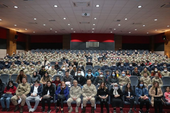 Jandarma’nın ‘Kesişme: İ̇yi Ki Varsın Eren’ Filmi İlgisi