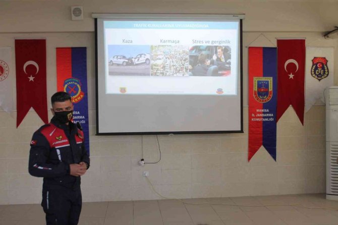 Manisa’da Jandarmadan Cezaevi Personeline ’Trafik Güvenliği’ Eğitimi