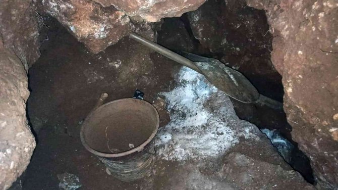 Antik Kentte Kaçak Kazı