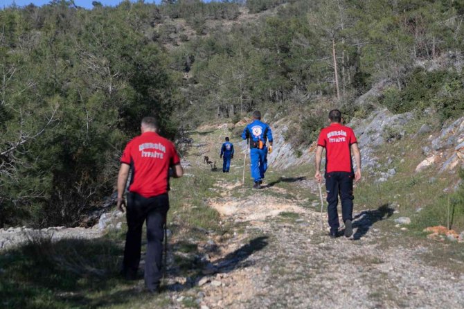 Mersin’de Kaybolan Alzheimer Hastası İçin Arama Çalışması Başlatıldı