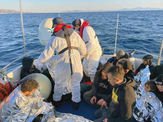 Datça’da 13 Düzensiz Göçmen Kurtarıldı