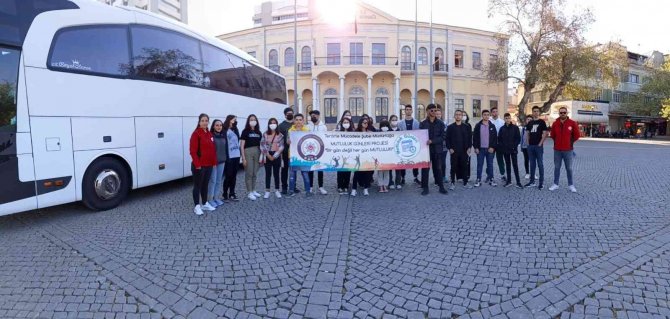 İ̇zmir Tem Şube, Öğrencilere Tarihi Yerleri Gezdiriyor