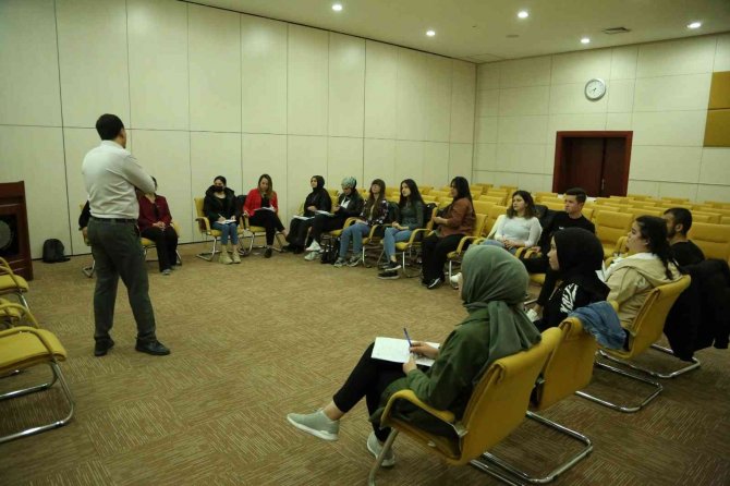 Niğde’de Kariyer Planlama Ve Mülakat Teknikleri Eğitimi Yapıldı