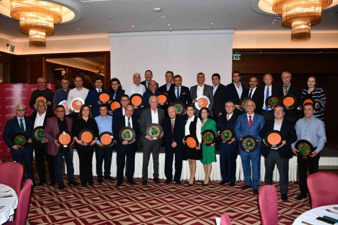 Yeşim’de Kıdem Ödülleri Sahiplerini Buldu