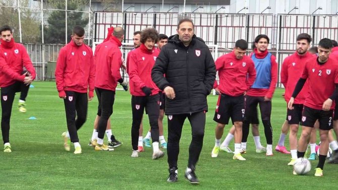 Fuat Çapa: “İ̇lk 6 Şansımız Zor Girdi Ama Kaybedilmiş Bir Şey Yok”