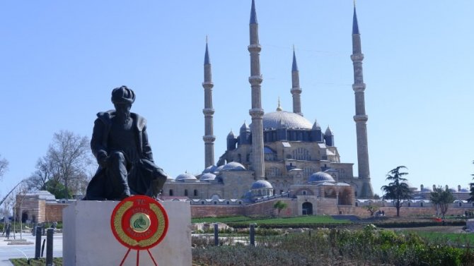 Çalışmalarda Sona Gelindi, Mimar Sinan Heykeli Ustalık Eserinin Önündeki Yerini Aldı