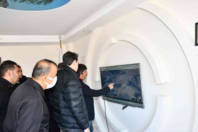 Tufanbeyli’ye 60 Bin Dekar Arazi Modern Yöntemle Sulanacak