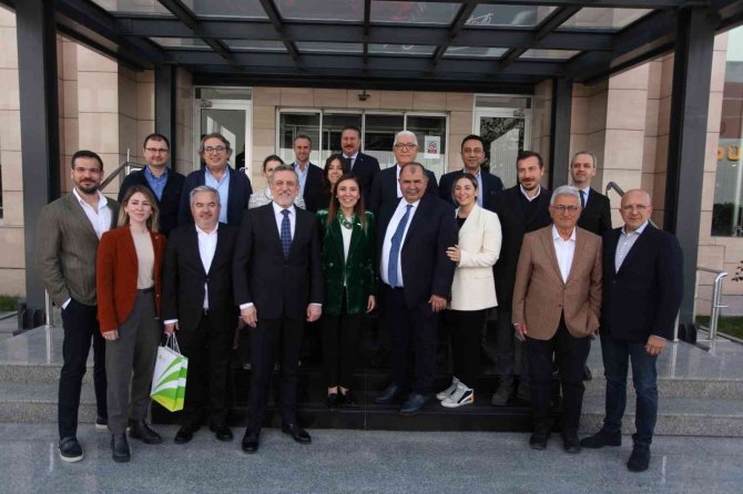 Uti̇b’de Pınar Taşdelen Engin Güven Tazeledi