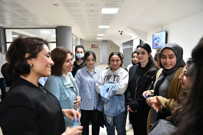 Balıkesir Valisi Hasan Şıldak, Öğrencilere İftar Yemeği Verdi