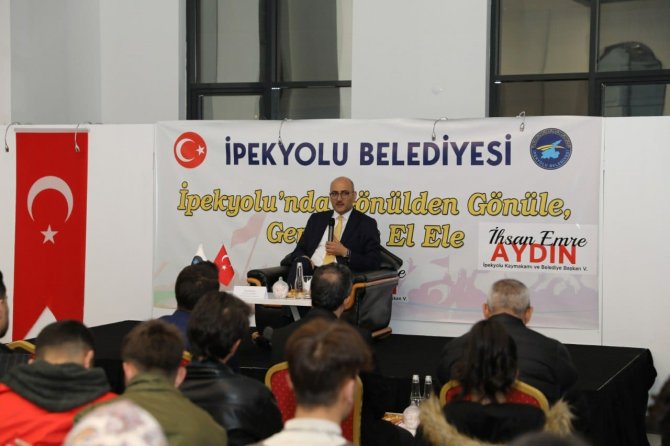 Başkan Vekili Aydın Gençlerle Buluştu