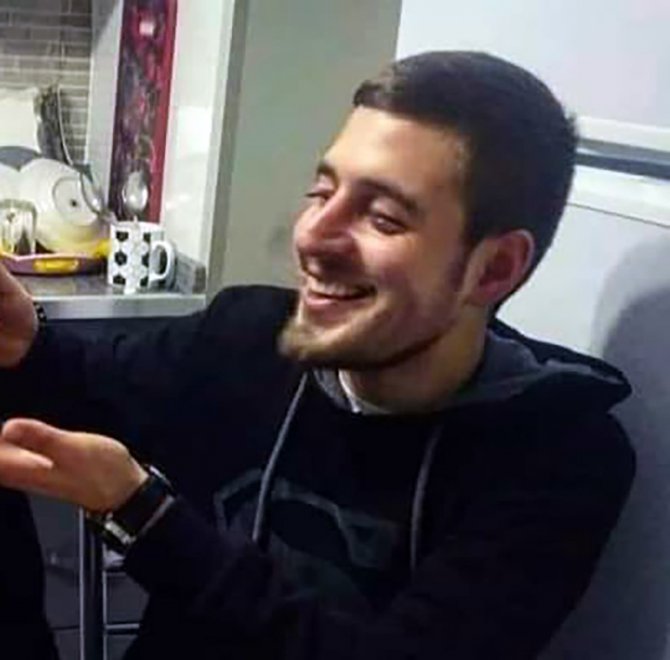 25 Yaşındaki Genç Evinde Ölü Bulundu