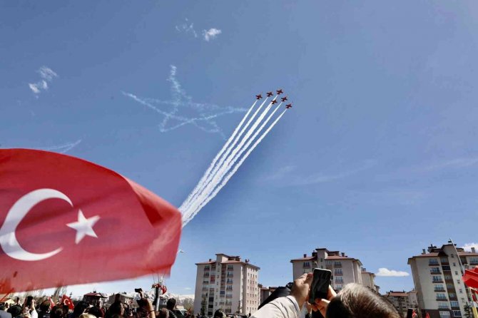 Türk Yıldızları, Ağrı Semalarında Uçtu