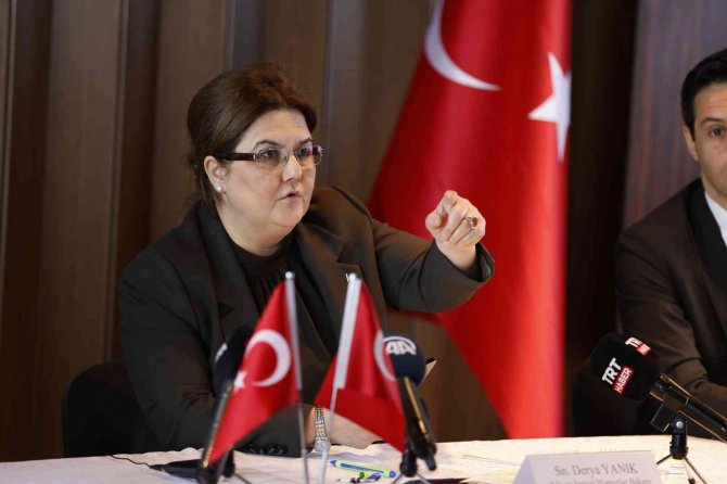 Bakan Yanık: “Türk Toplumunun Yaşadığı Her Noktada Bir Aile Ateşeliği Açma Arzusundayız”