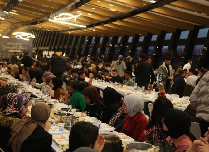 Ak Gençler, İftarda Buluştu