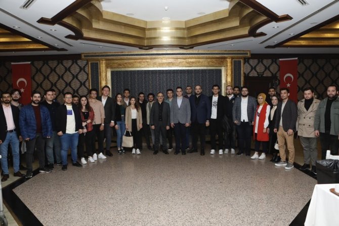 Başkan Sürekli, Gençlerle Buluştu