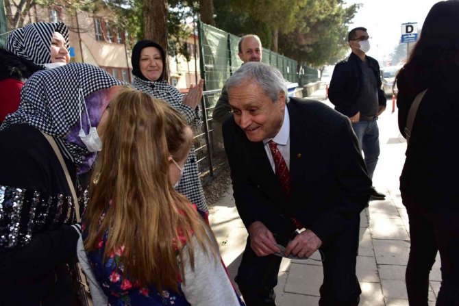 Başkan Bakkalcıoğlu Sporcuları Şampiyonaya Uğurladı