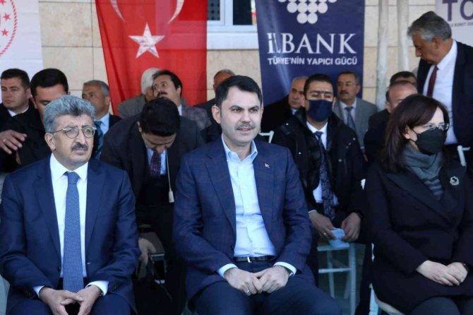 Bakan Kurum Van’da 27 Projenin Toplu Açılışını Yaptı