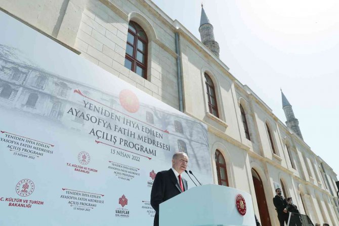 Cumhurbaşkanı Erdoğan: “Tek Parti Zihniyetinin Bir Utanç Lekesini Daha Ortadan Kaldırıyoruz”