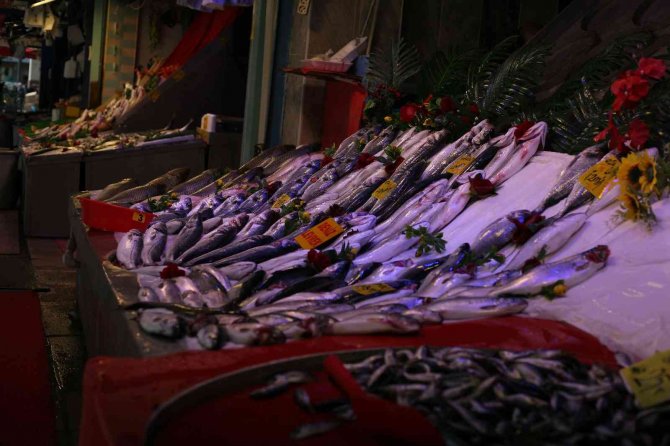 Sezonun Son Balıkları Tezgâhlarda