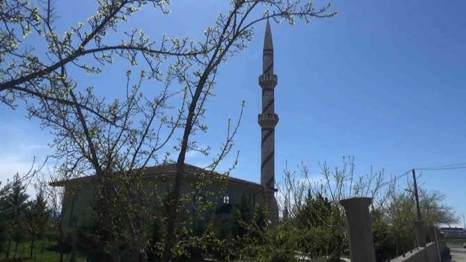 Diyarbakır’da Hırsızlar Caminin Ses Sistemini Çaldı