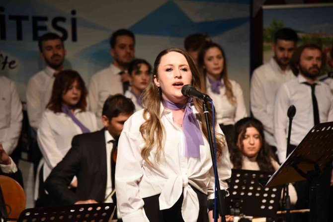 Düzce Üniversitesi’nde Tasavvuf Musikisi Konseri Düzenlendi