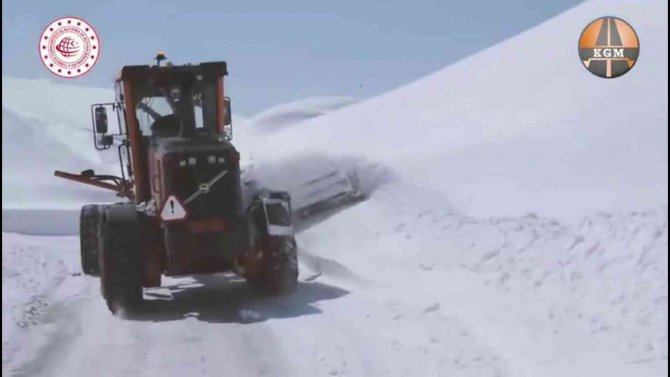 Erzurum-tekman Yolu 3 Bin Rakımda Karla Mücadele