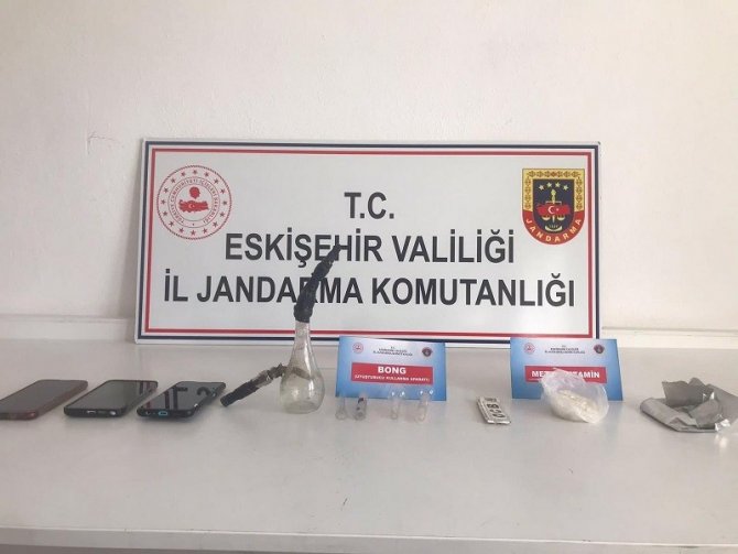 Satmak İçin Eskişehir’e Uyuşturucu Madde Getiren 3 Kişi Yakalandı