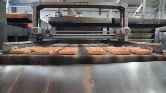 Fırıntaş’ta 3 Vardiya 24 Saat Üretim