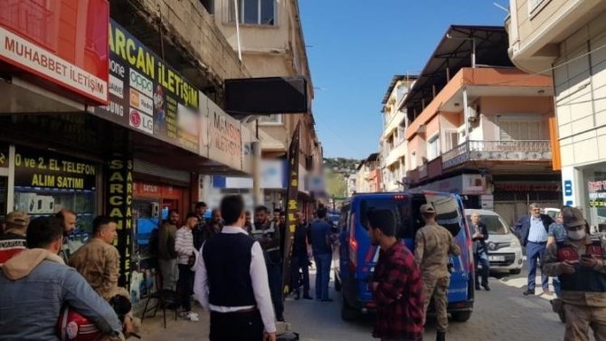 Hatay’da Kaçak Cep Telefonu Operasyonu