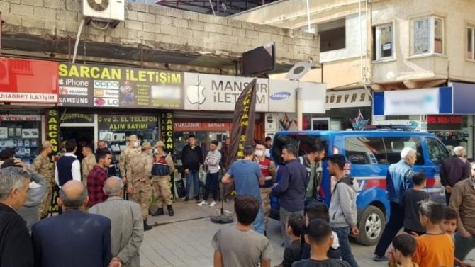 Hatay’da Kaçak Cep Telefonu Operasyonu