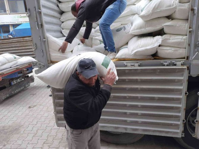 Bal Üreticilerine 15 Ton Şeker Dağıtıldı