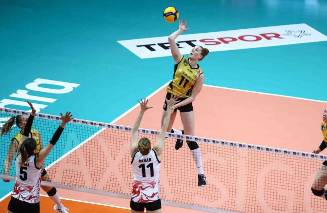 Kupa Voley’de İlk Finalist Vakıfbank